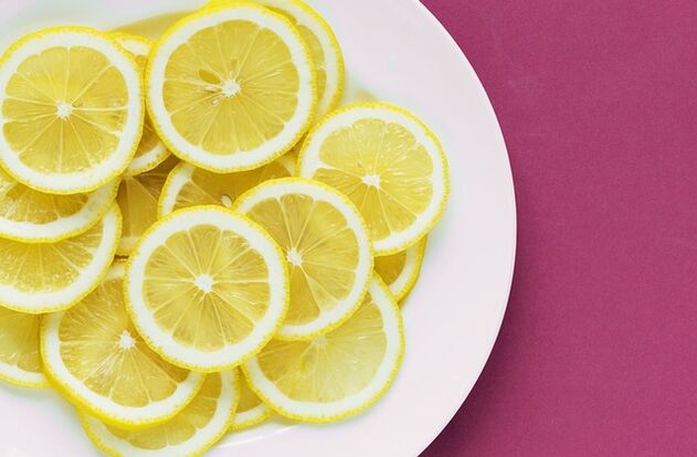 Лимонът съдържа витамин С, който е стимулант на потентността